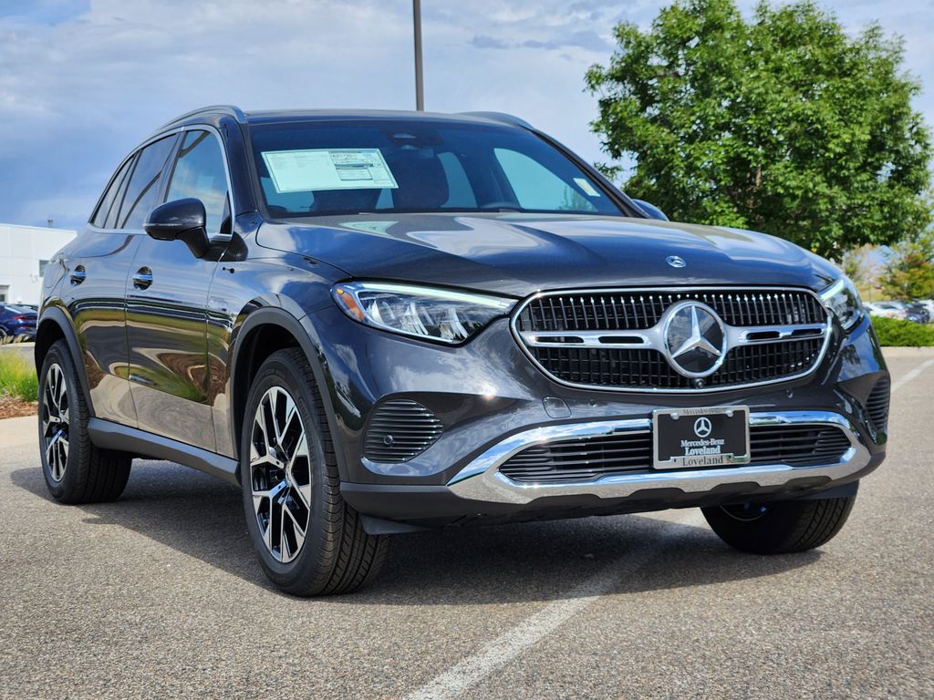 2026 Mercedes-Benz GLC Base's photo