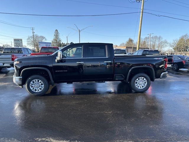 2025 Chevrolet Silverado 2500HD LTZ photo 4