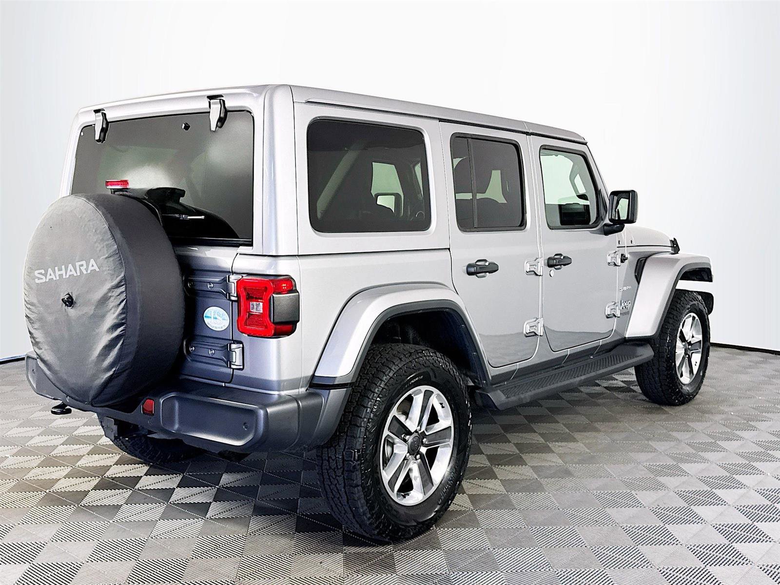 2020 Jeep Wrangler Unlimited Sahara photo 6