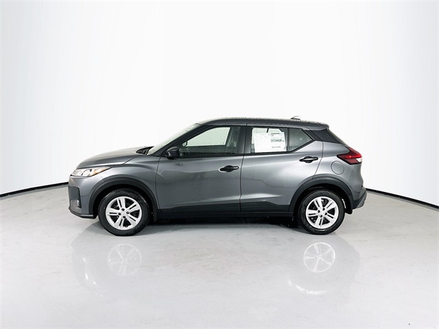 2024 Nissan Kicks S photo 3