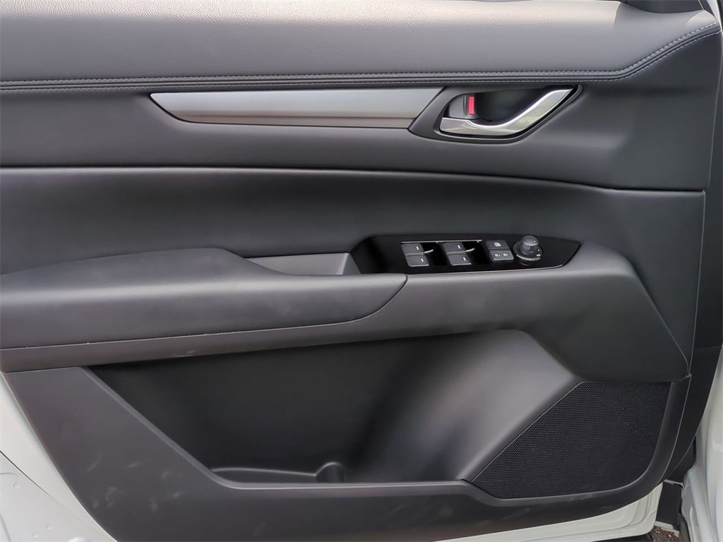 2025 Mazda CX-5 2.5 S Preferred photo 10