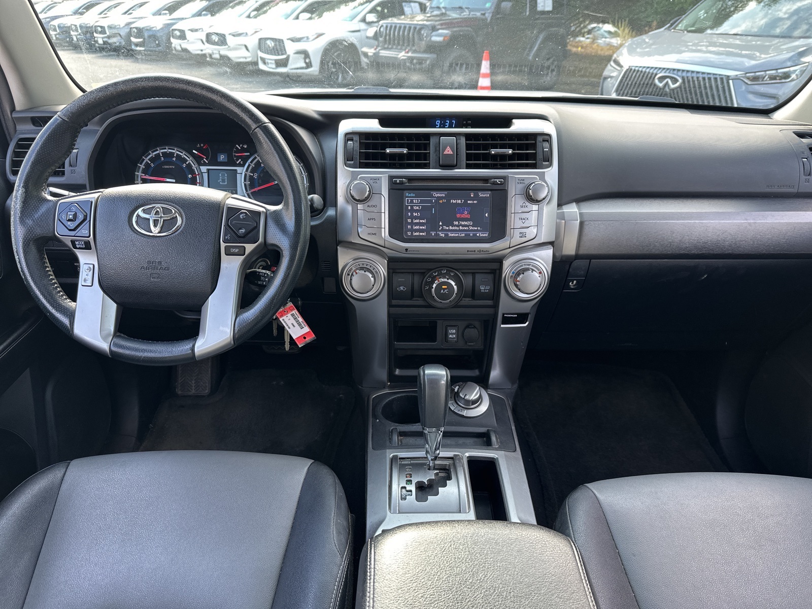 2016 Toyota 4Runner SR5 Premium 4WD photo 2