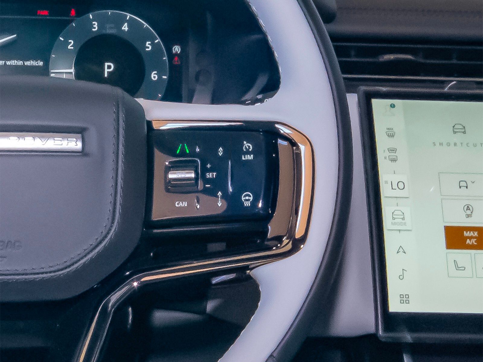 2026 Land Rover Range Rover Velar SE photo 15