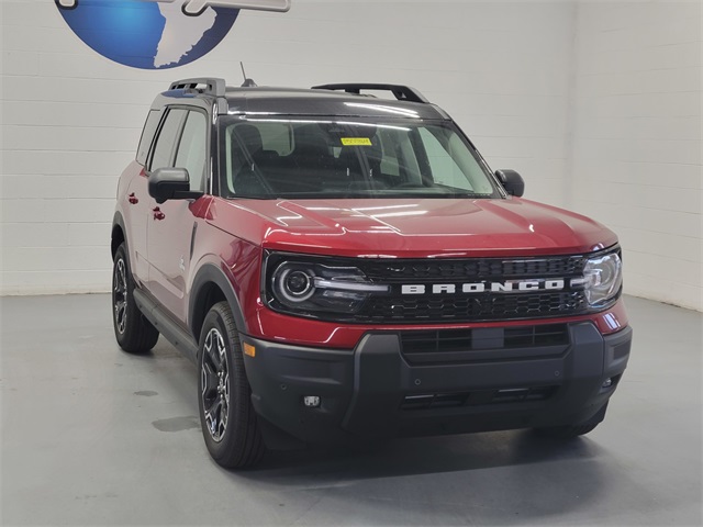 2025 Ford Bronco Sport Outer Banks photo 2
