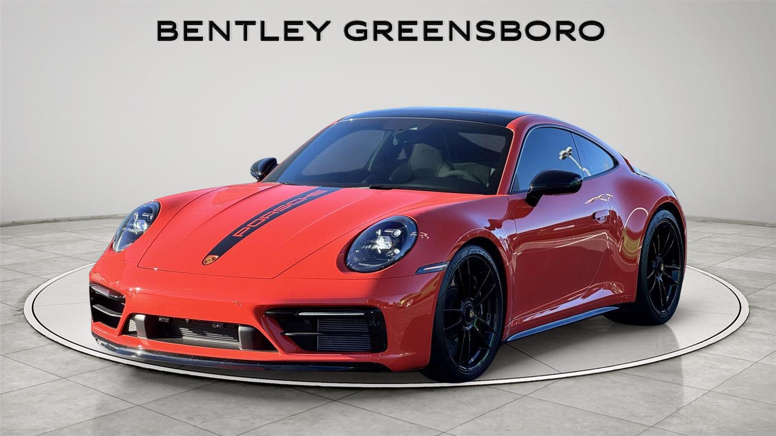 2022 Porsche 911 GTS photo 3