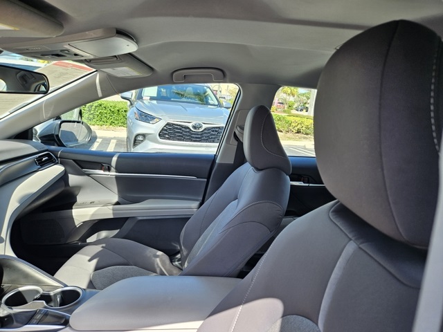 2023 Toyota Camry LE photo 9