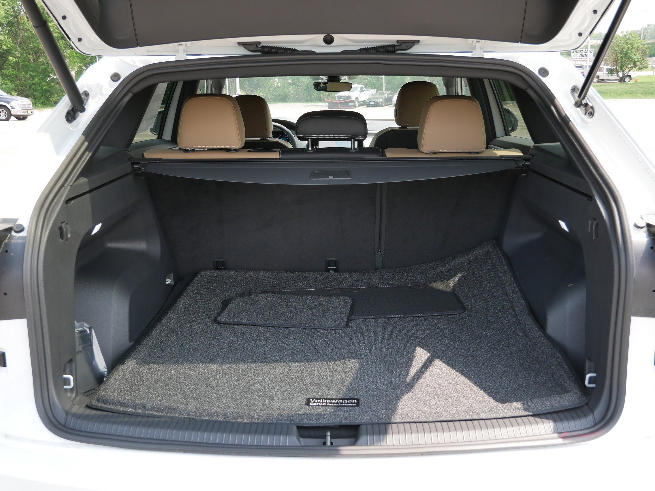 2025 Volkswagen Atlas Cross Sport SE photo 4