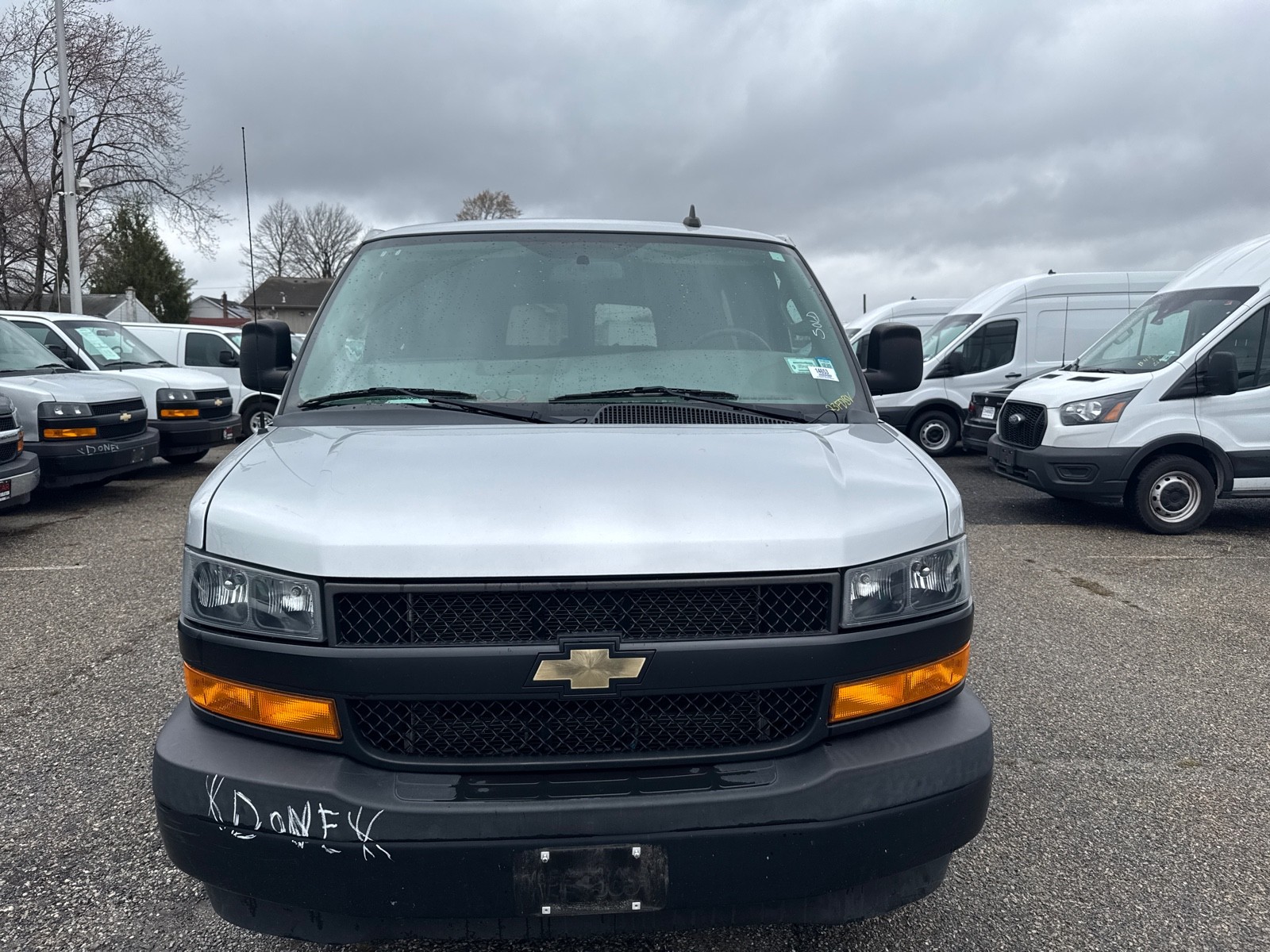 2020 Chevrolet Express Passenger LS 3500 photo 2