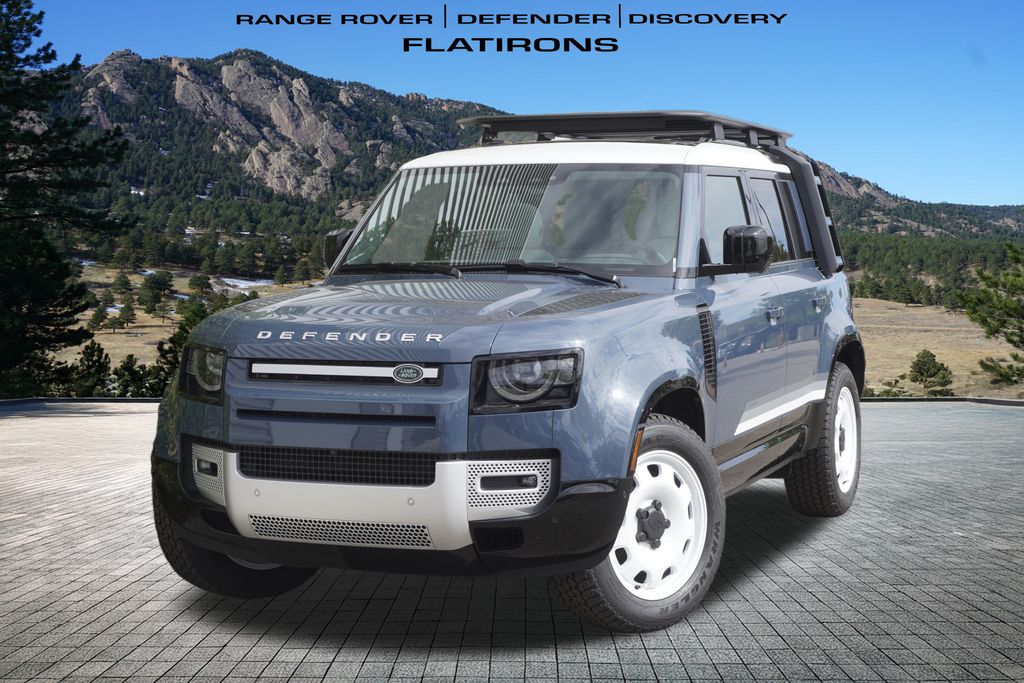 2025 Land Rover Defender S's photo