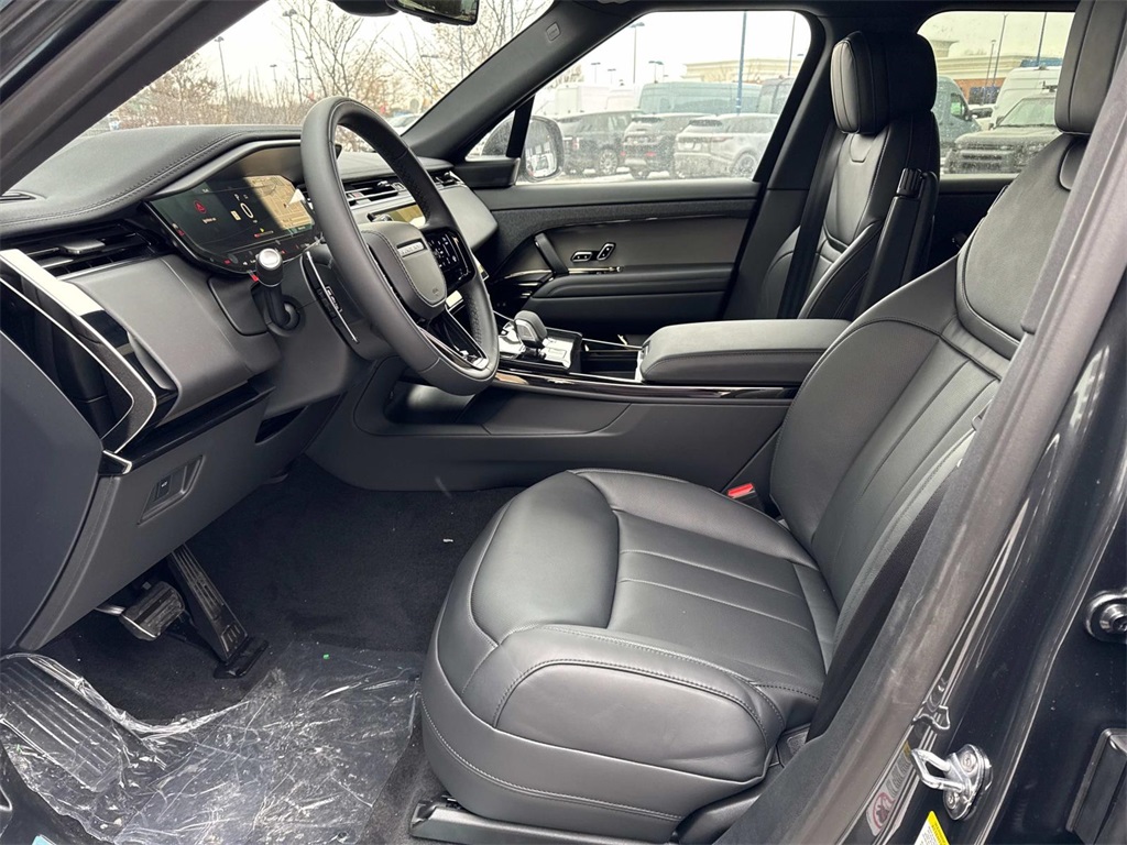 2025 Land Rover Range Rover Sport SE photo 17