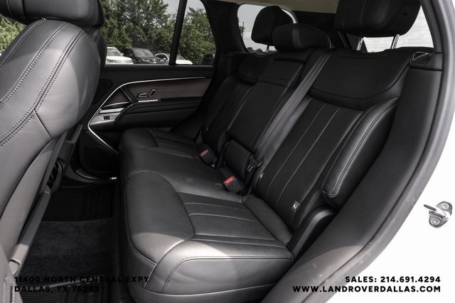 2023 Land Rover Range Rover SE photo 38