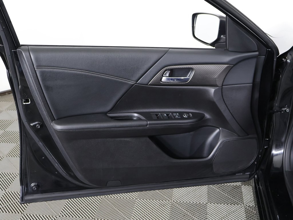 2016 Honda Accord Sport photo 10