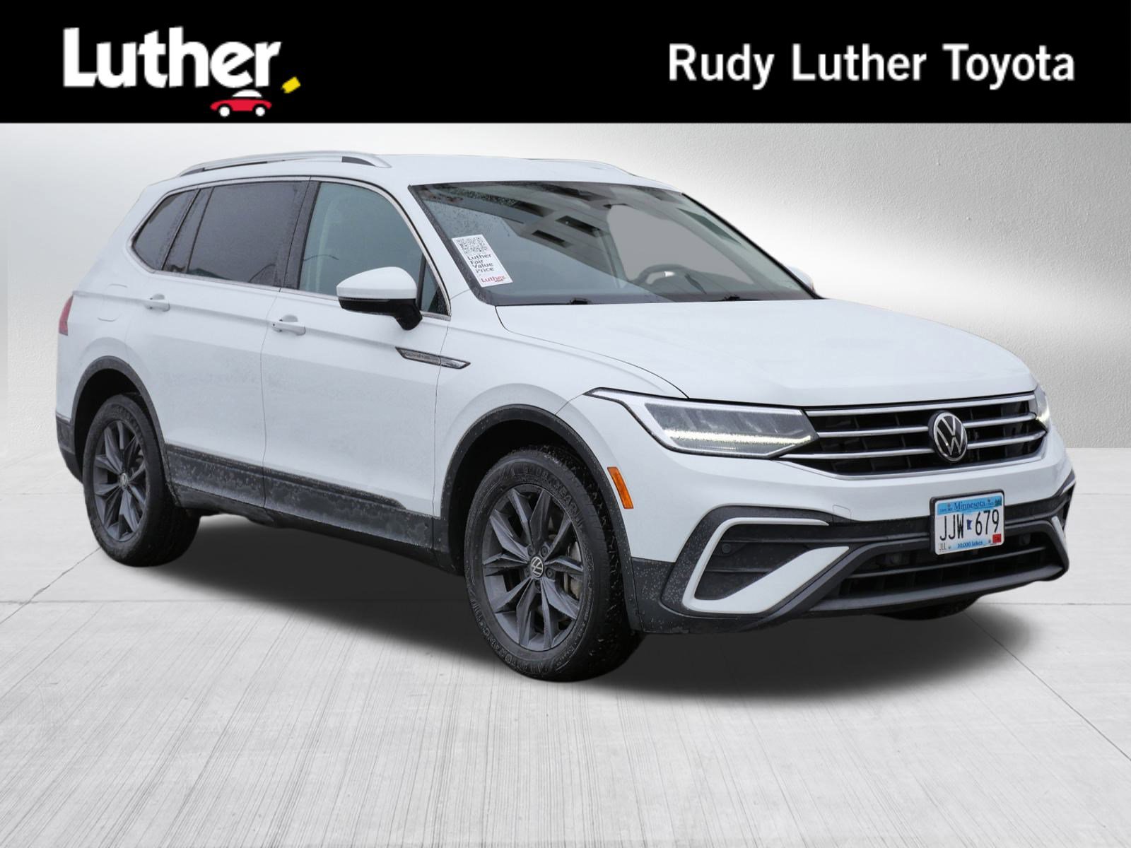 2022 Volkswagen Tiguan SE's photo
