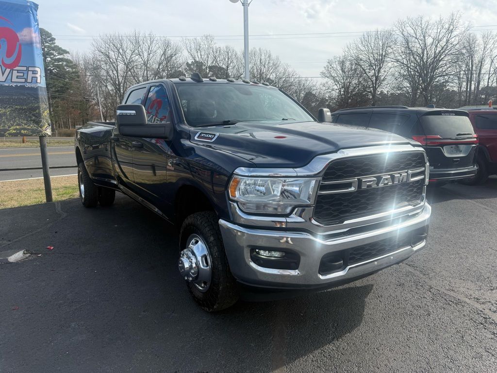 Used 2024 RAM Ram 3500 Pickup Tradesman with VIN 3C63RRGL8RG204388 for sale in Little Rock