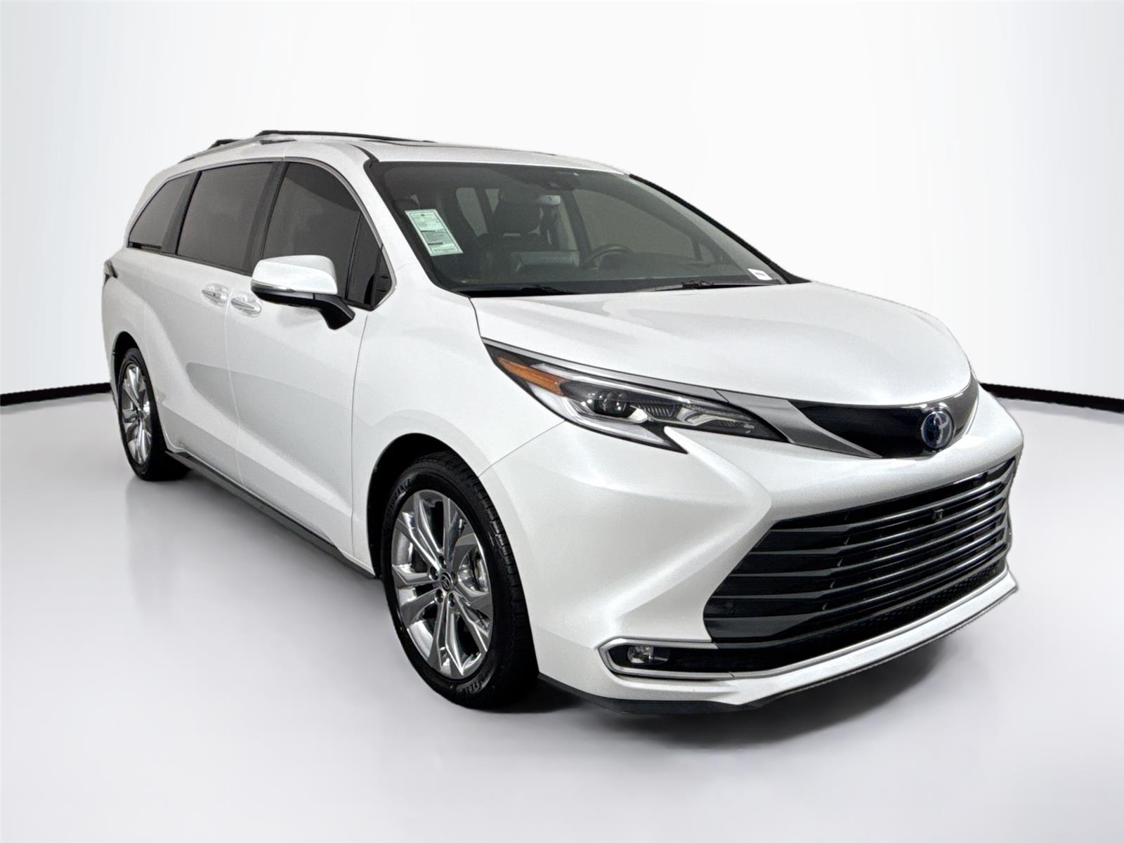 2023 Toyota Sienna Platinum photo 4