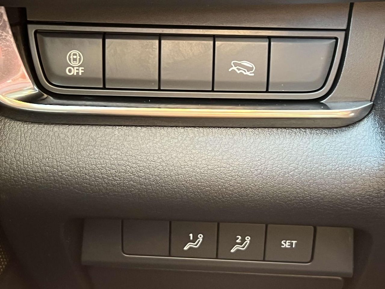 2022 Mazda CX-30 Carbon photo 17