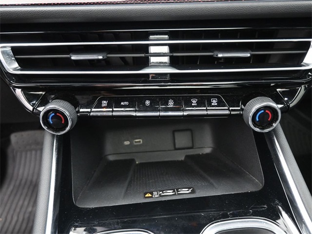 2024 Chevrolet Traverse RS photo 3