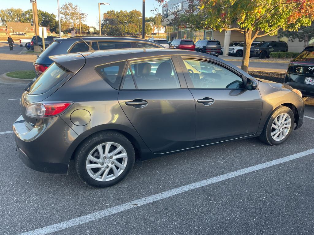 Used 2012 Mazda MAZDA3 i Touring with VIN JM1BL1L7XC1608394 for sale in Kansas City