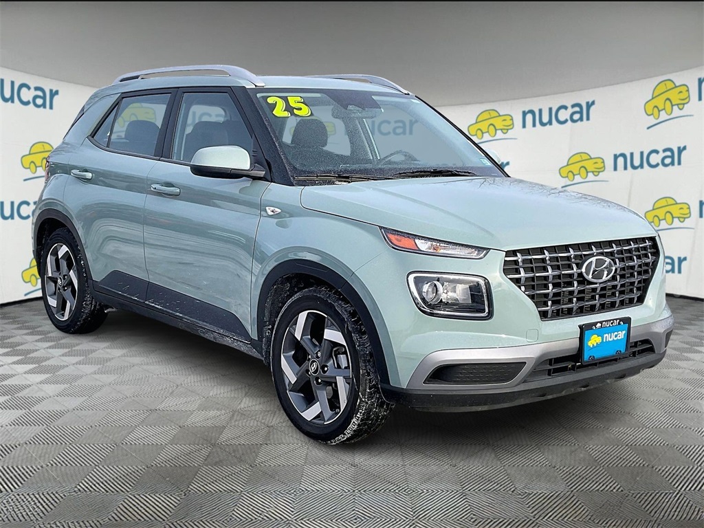 2025 Hyundai Venue SEL's photo