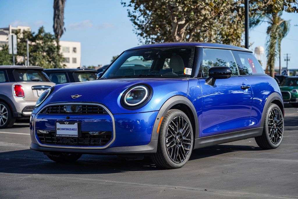 2025 Mini Cooper Hardtop 2 Door Iconic photo 3
