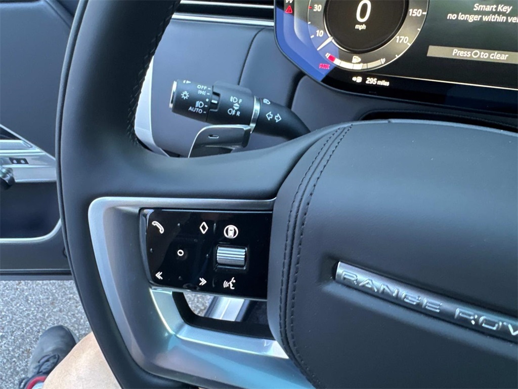 2025 Land Rover Range Rover SE photo 29