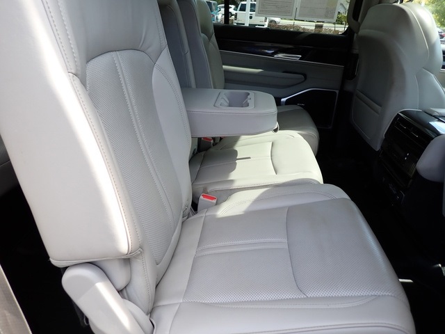 2022 Jeep Wagoneer Series I photo 12