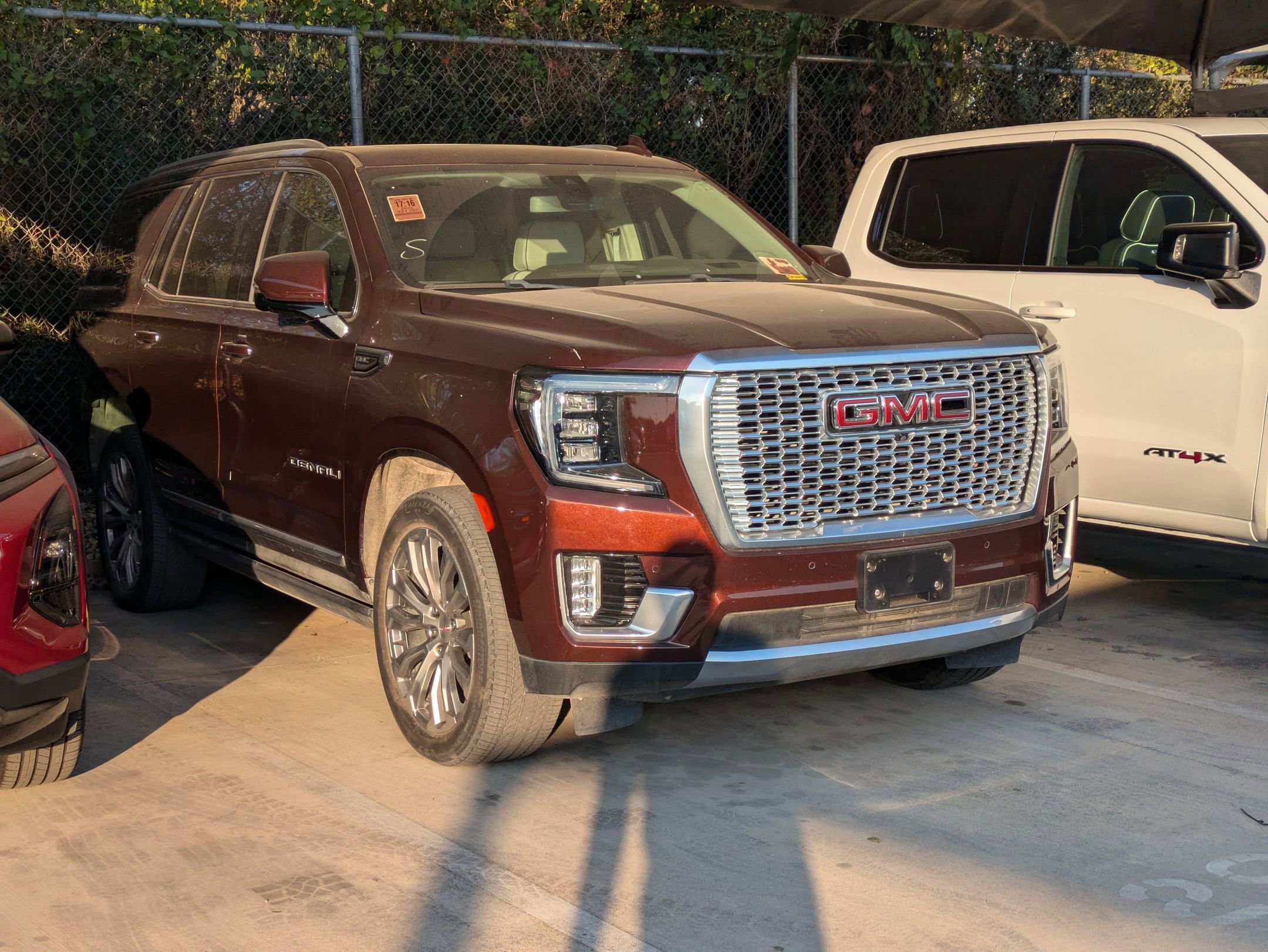 2022 Gmc Yukon Denali photo 2