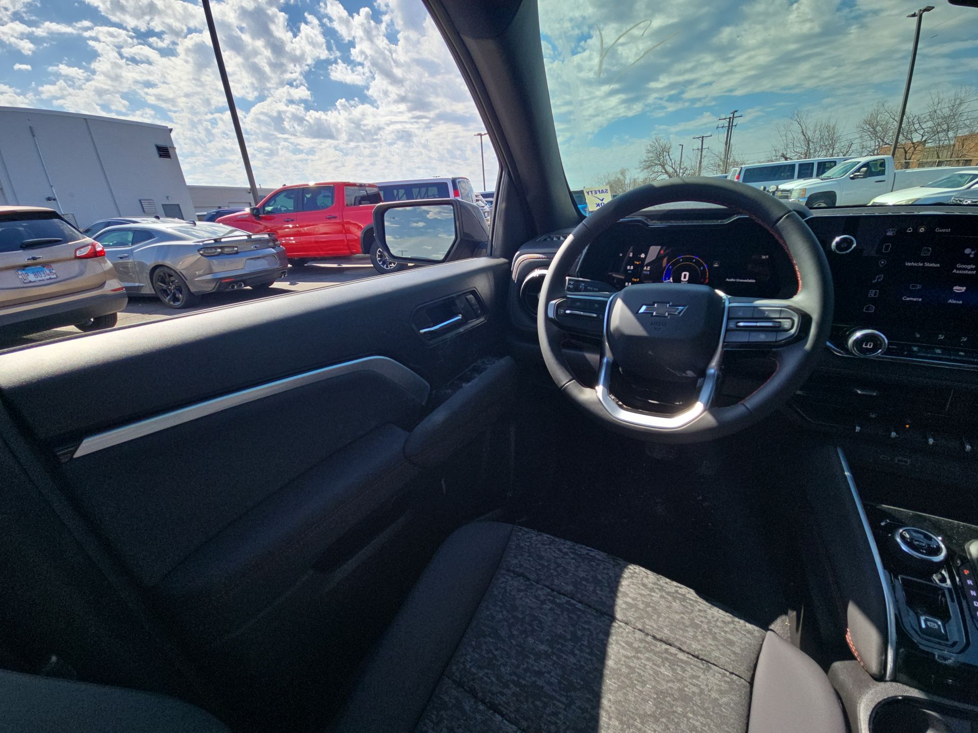 2025 Chevrolet Colorado Z71 photo 14