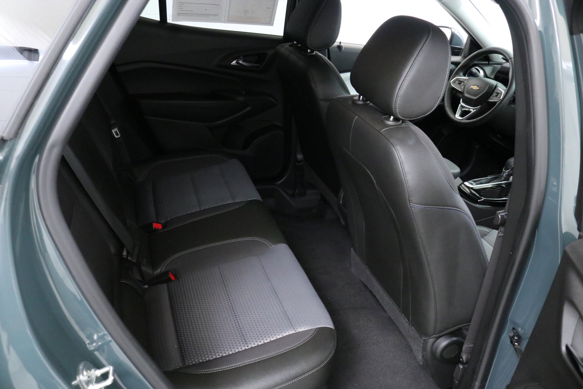 2025 Chevrolet Trax LT photo 24