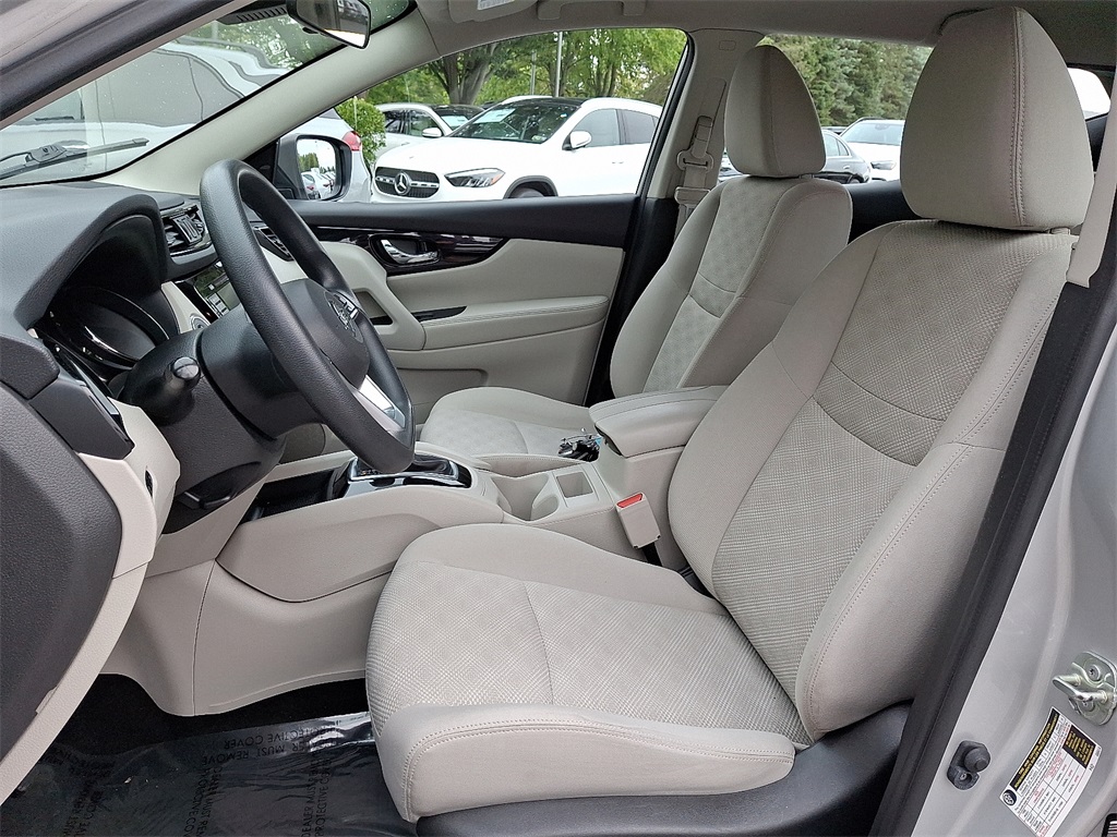 2019 Nissan Rogue Sport SV photo 13