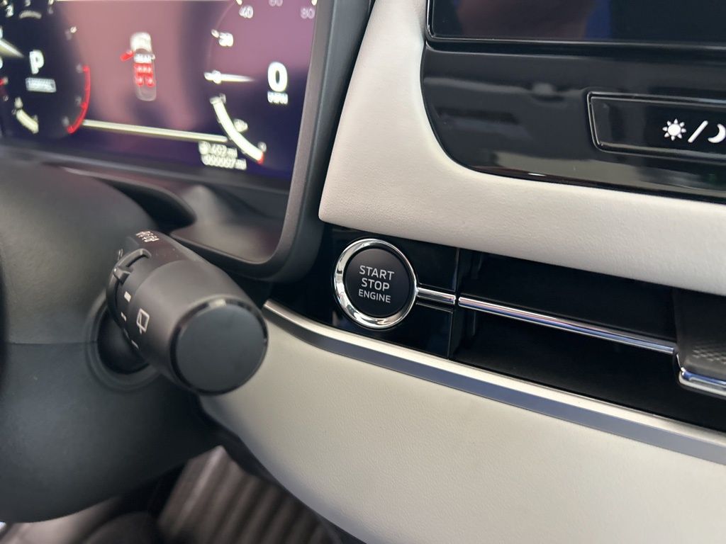 2025 Mitsubishi Outlander Black Edition photo 43