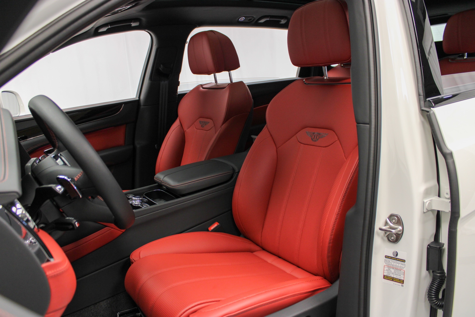 2024 Bentley Bentayga EWB photo 12