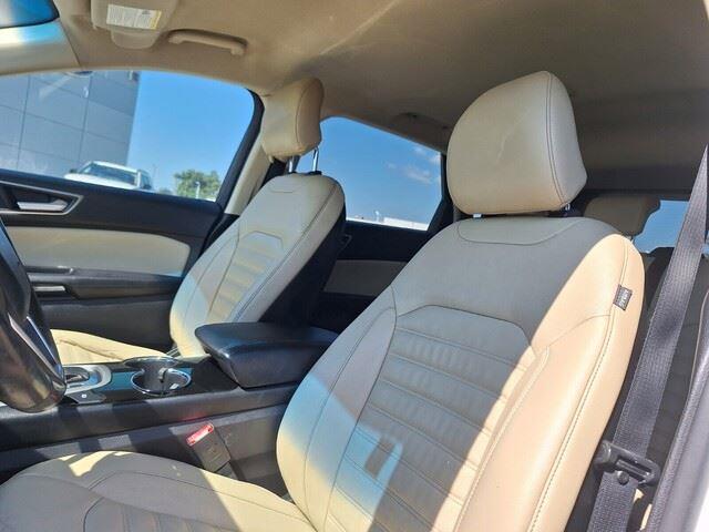 2015 Ford Edge SEL photo 8