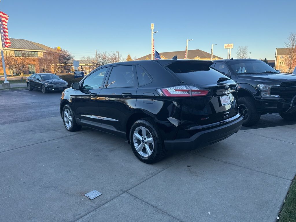 2022 Ford Edge SE photo 4