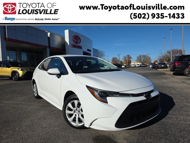 2024 Toyota Corolla LE's photo