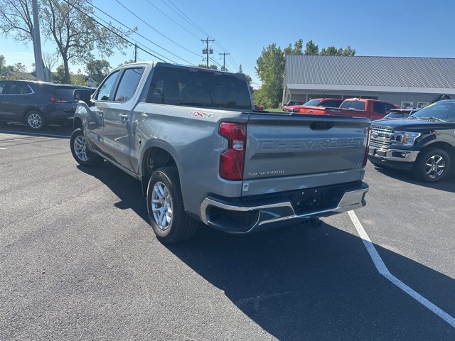 2023 Chevrolet Silverado 1500 LT photo 4