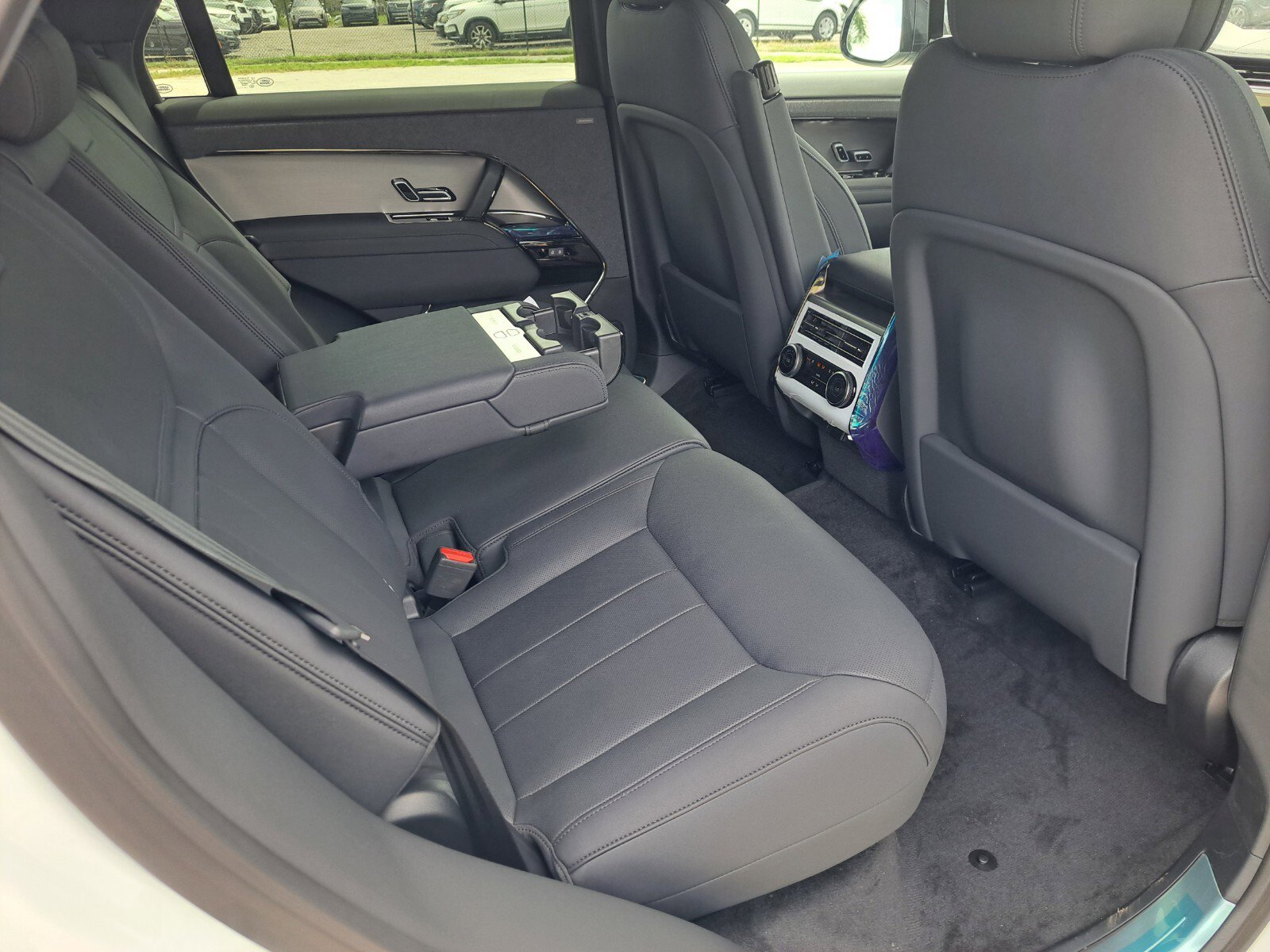 2025 Land Rover Range Rover Sport SE photo 5