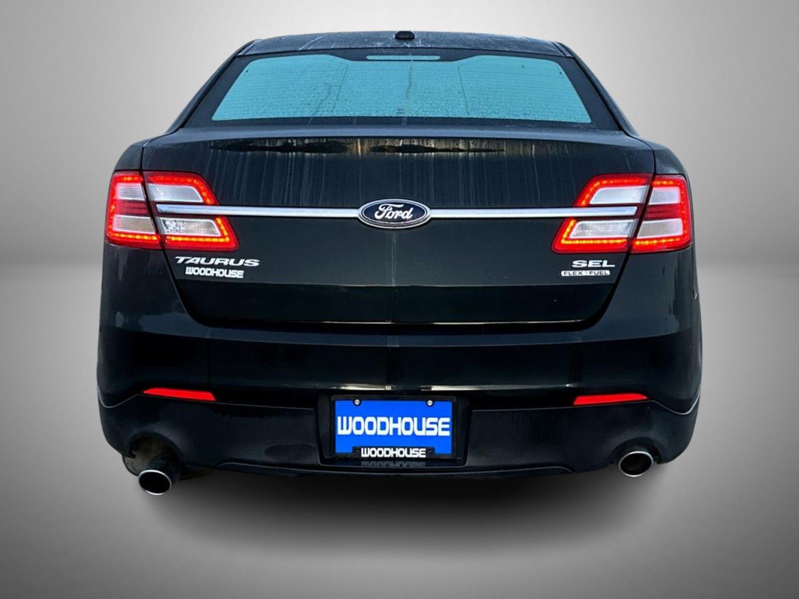 2014 Ford Taurus SEL photo 3