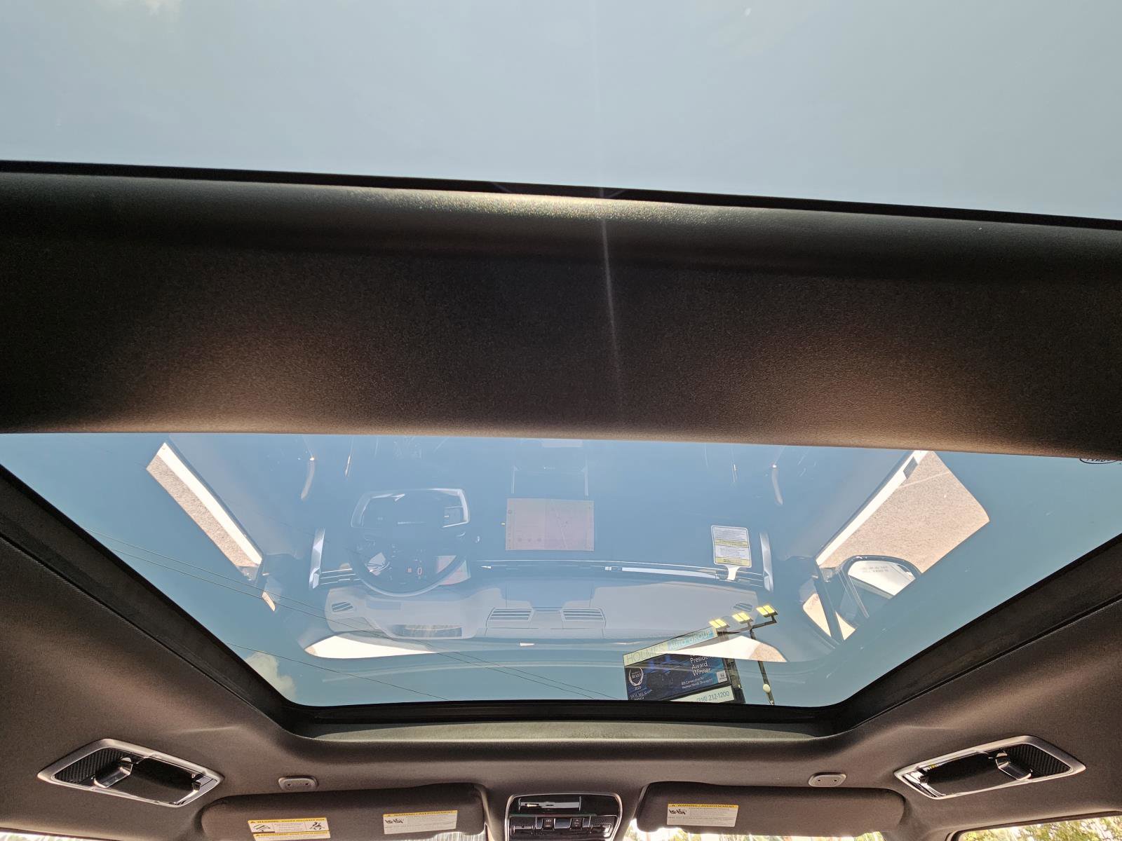 2025 Land Rover Range Rover SE photo 30