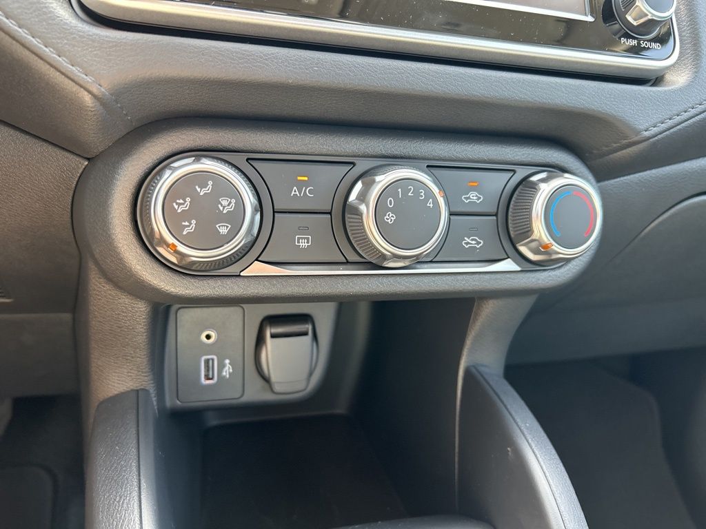 2025 Nissan Versa S photo 27