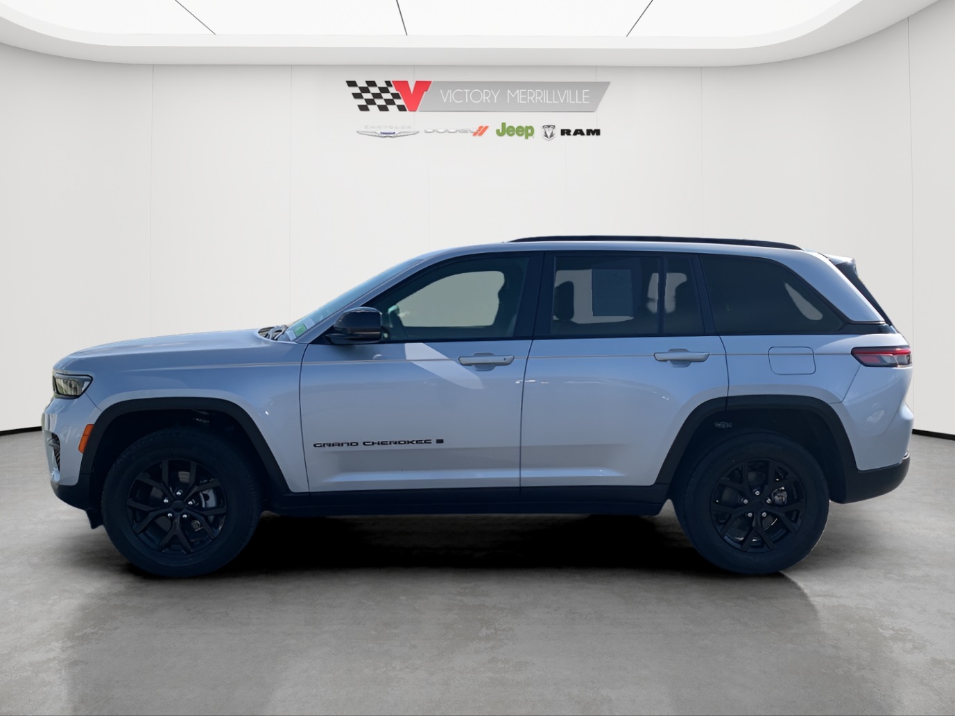 2024 Jeep Grand Cherokee Altitude X photo 2