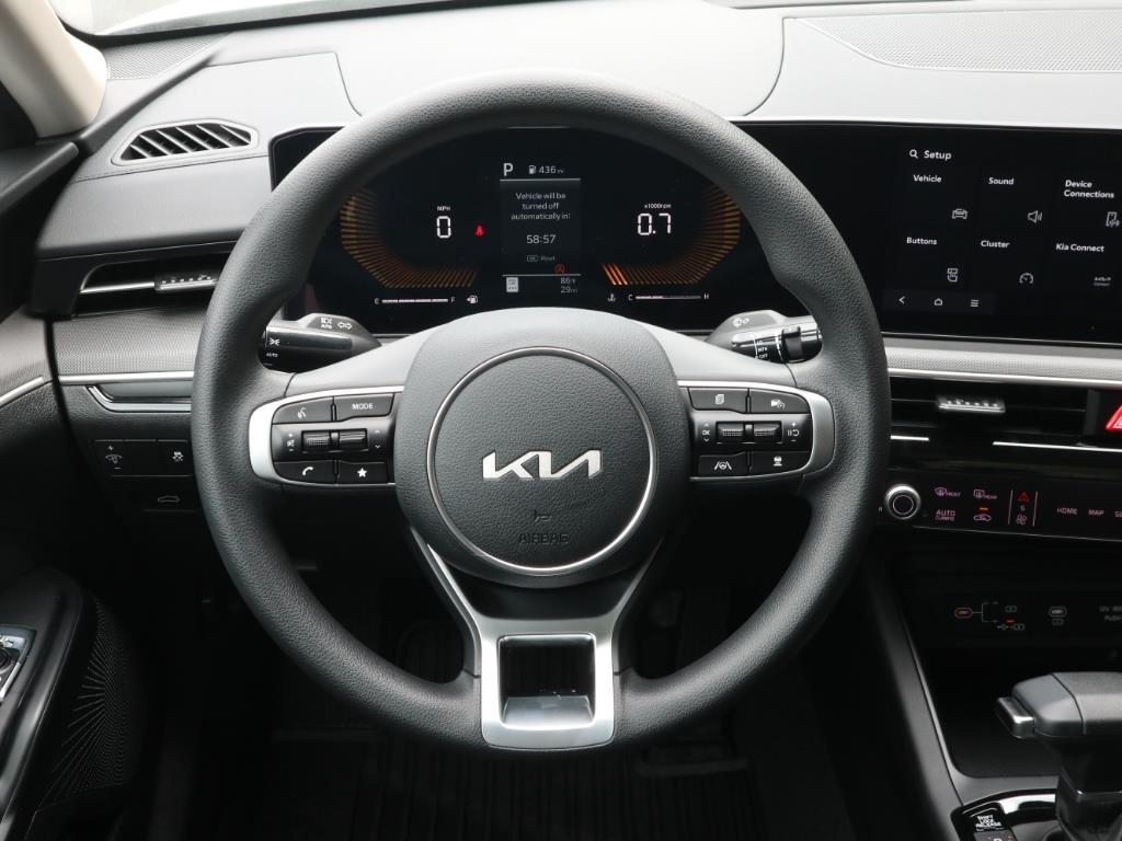 2025 Kia K5 LXS photo 7