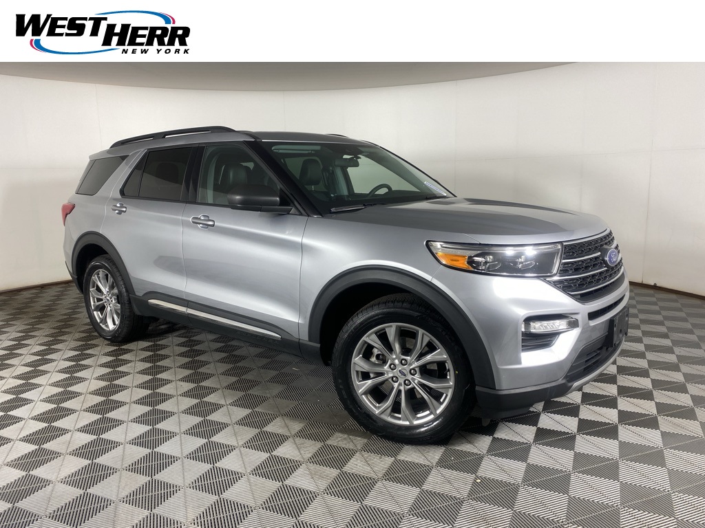 2022 Ford Explorer XLT's photo