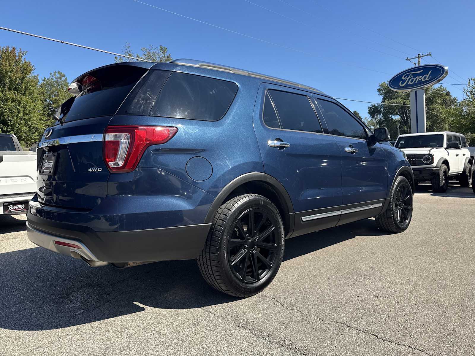 Used 2017 Ford Explorer Limited with VIN 1FM5K8F89HGC23437 for sale in West Branch, IA