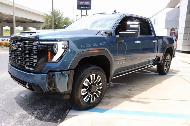 2025 Gmc Sierra 2500 HD Denali Ultimate photo 3