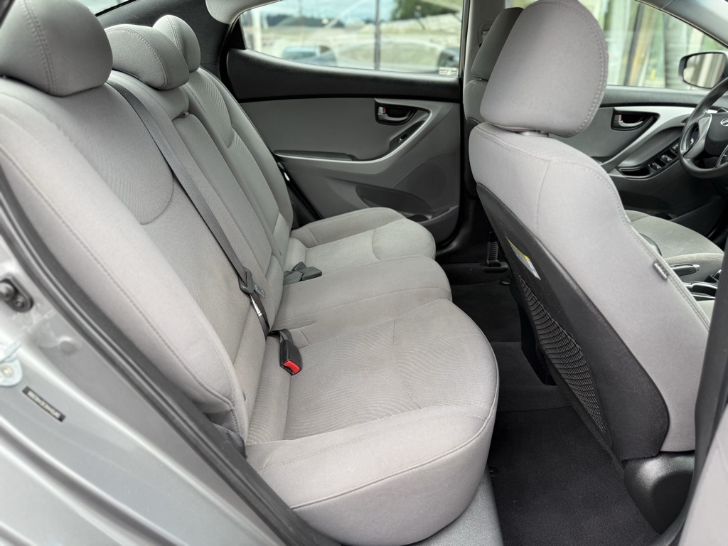 2014 Hyundai Elantra SE photo 23
