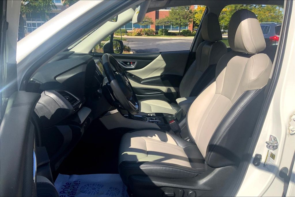 2023 Subaru Forester Limited photo 24