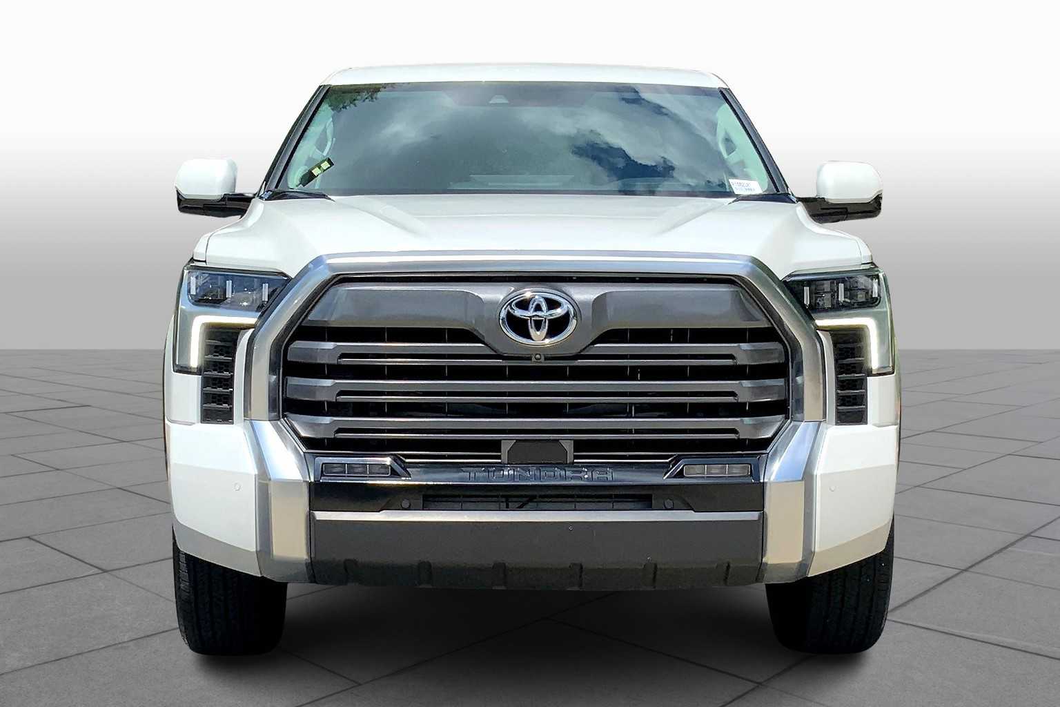 2023 Toyota Tundra Limited CrewMax photo 3