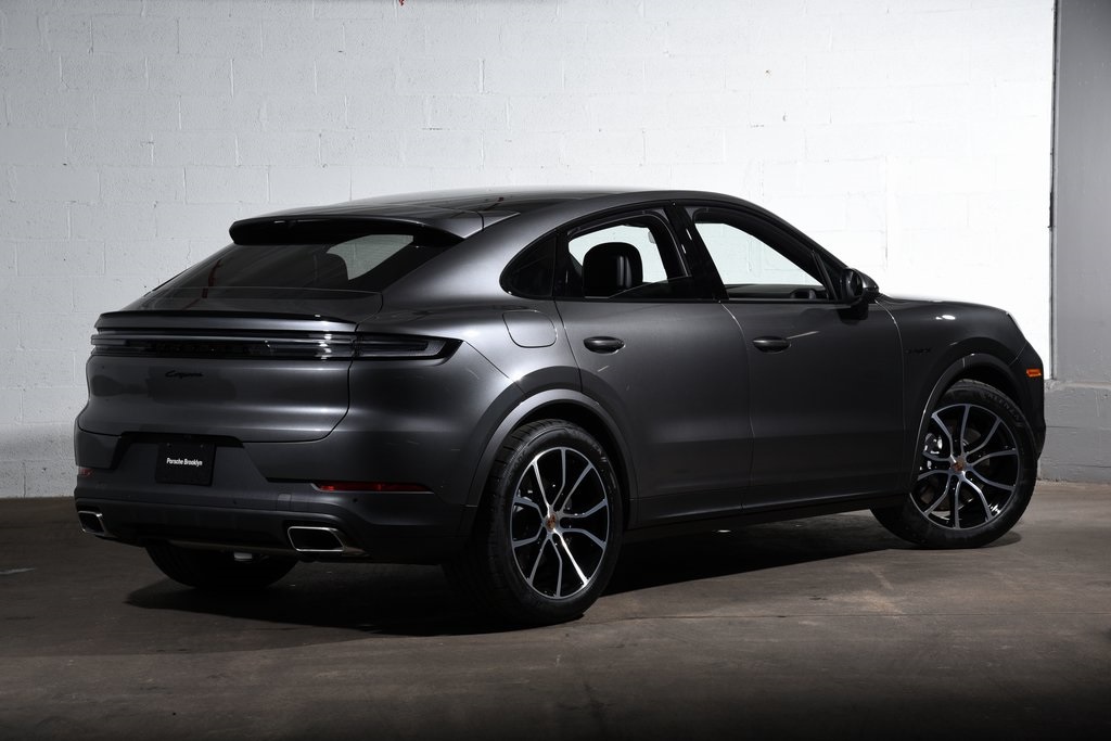 2025 Porsche Cayenne E-Hybrid photo 6