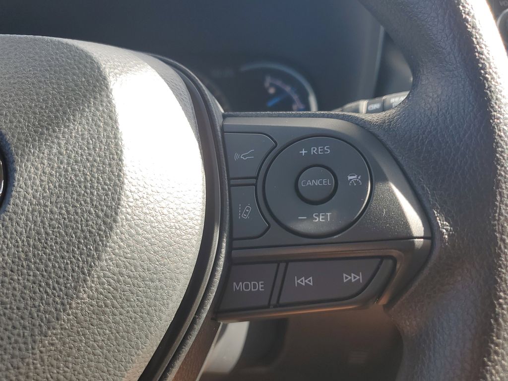 2025 Toyota RAV4 Hybrid XLE photo 27
